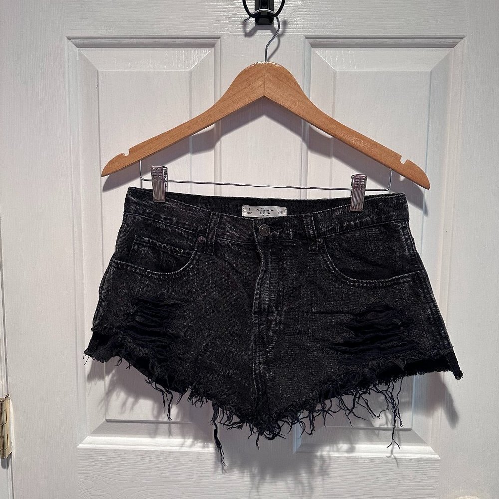 Abercrombie & Fitch Black Distressed Cut Off Jean Shorts Women’s Size 8 W29